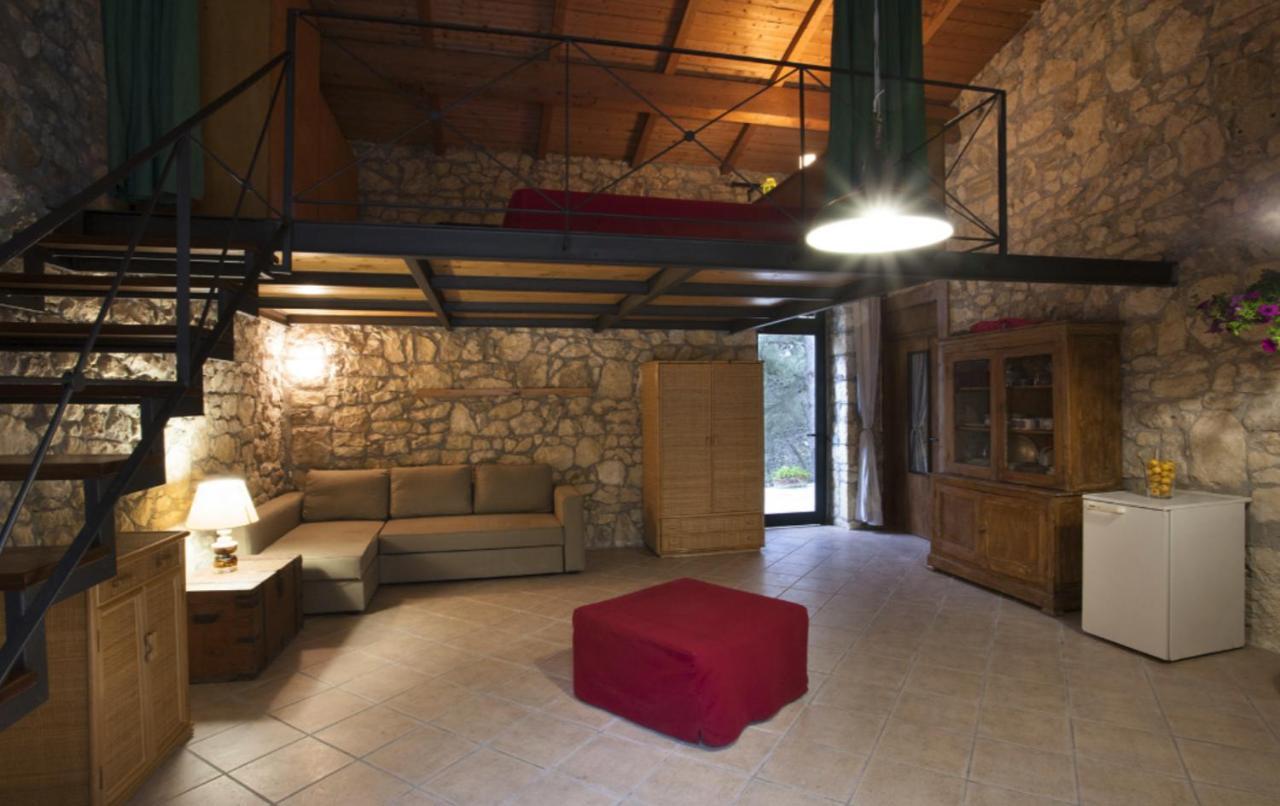 הוילה Nardò Trullo In The Wood מראה חיצוני תמונה
