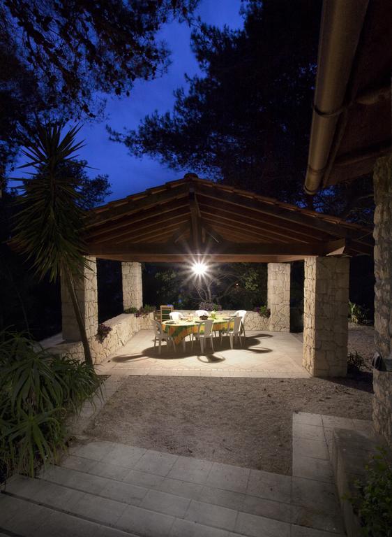 הוילה Nardò Trullo In The Wood מראה חיצוני תמונה